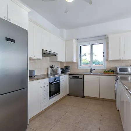 Located In A Stunning Area With Scenic Views !! Villa