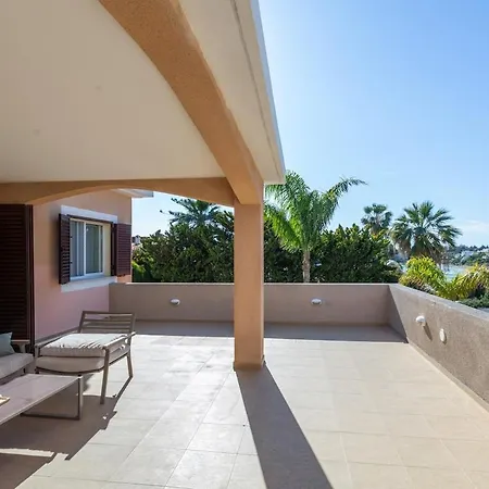 Located In A Stunning Area With Scenic Views !! Villa Peyia