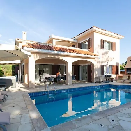 Villa Located In A Stunning Area With Scenic Views !! Peyia