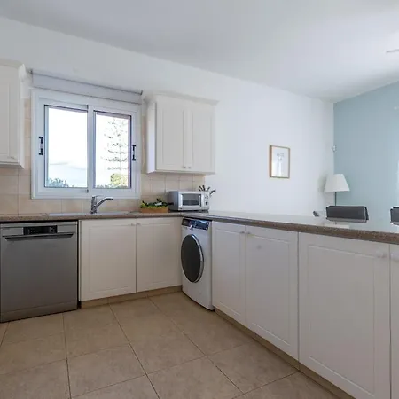 Villa Located In A Stunning Area With Scenic Views !! *