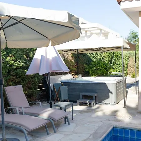 Located In A Stunning Area With Scenic Views !! *