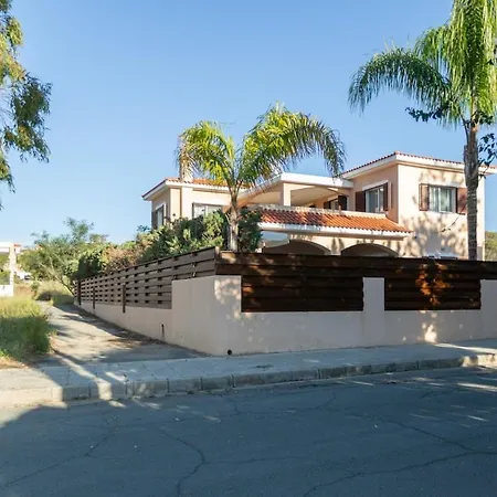 Located In A Stunning Area With Scenic Views !! Villa