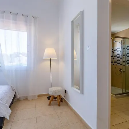 Located In A Stunning Area With Scenic Views !! *
