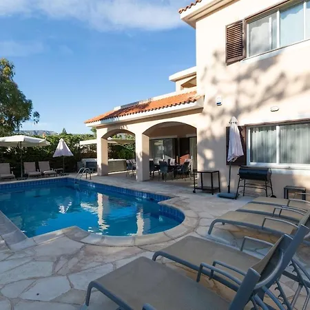 Located In A Stunning Area With Scenic Views !! Villa *
