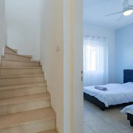 Located In A Stunning Area With Scenic Views !! Villa *